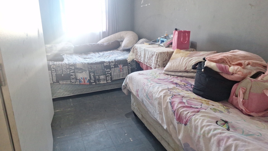 3 Bedroom Property for Sale in Lentegeur Western Cape